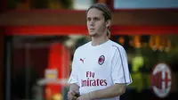 AC Milan, melalui situs resminya, Sabtu (7/8/2018), mengonfirmasi telah menggaet Alen Halilovic dari Hamburg dengan durasi kontrak tiga musim atau hingga Juni 2021. (Doc. AC Milan)