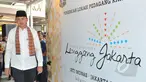 Gubernur DKI Basuki Tjahaja Purnama meresmikan kantin Lenggang Jakarta di kawasan IRTI Monas, Jakarta, Jumat (22/5). Lenggang Jakarta merupakan pusat jajanan PKL yang dikelola pihak swasta. (Liputan6.com/Herman Zakharia)