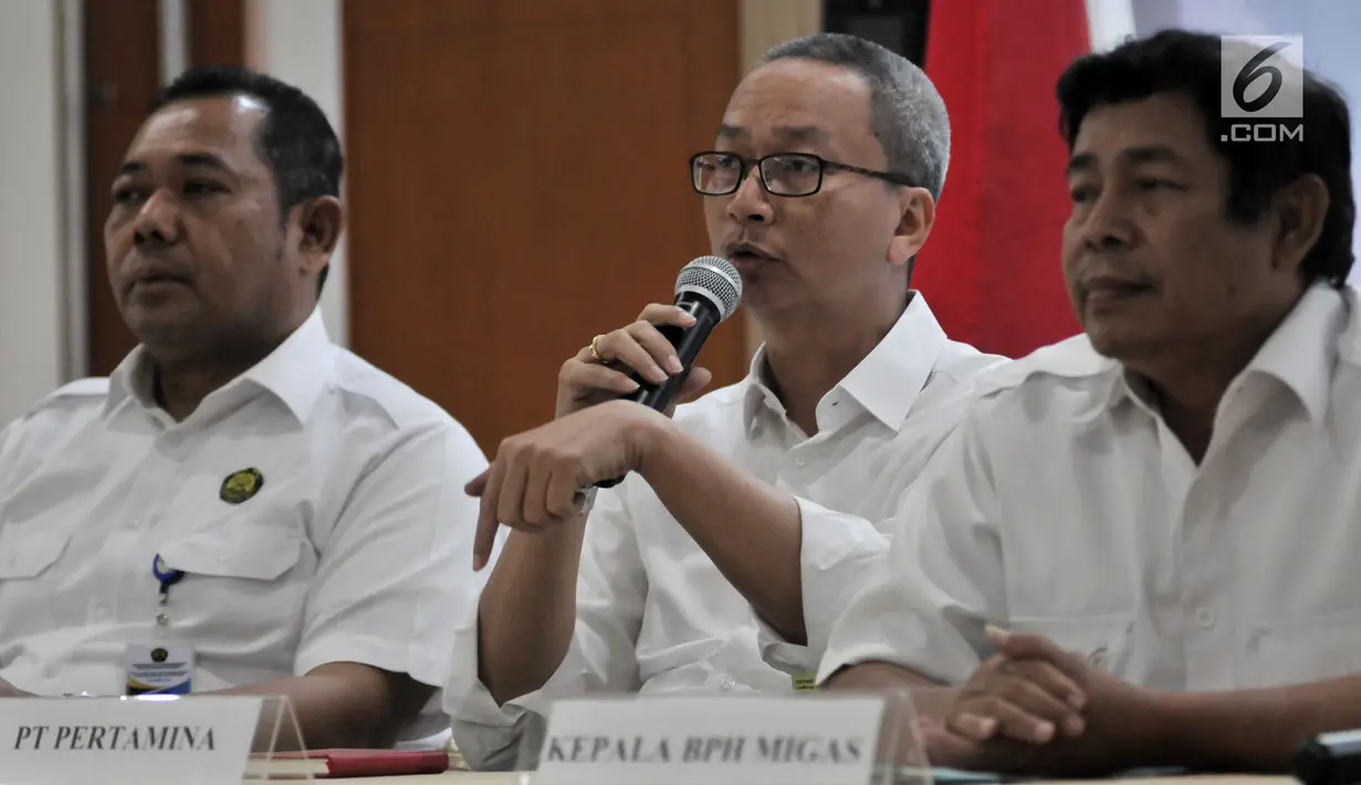 Senior Vice President Corporate ICT PT Pertamina Jeffrey Tjahja Indra saat konferensi pers kesepakatan BPH Migas, PT Pertamina dan PT Telkom terkait Digitalisasi Nozzle di Kantor BPH Migas, Jakarta, Senin (13/8). (Merdeka.com/Iqbal S Nugroho)