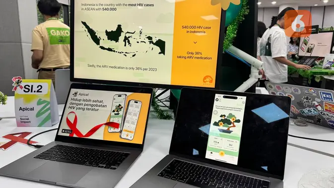 <p>Pengembang memperlihatkan aplikasi Apical di ajang eksibisi Apple Developer Academy. (Liputan6.com/ Yuslianson)</p>