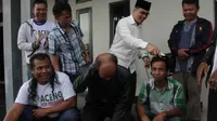 Aceng diadukan ke polisi oleh seorang pengusaha di Garut yang mengaku menjadi korban penipuan dan penggelapan uang senilai Rp 2 miliar.