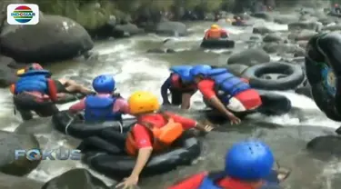 Bagi pecinta wisata petualangan tak ada salahnya untuk menjajal sensasi petualangan arung jeram dengan ban atau river tubing.