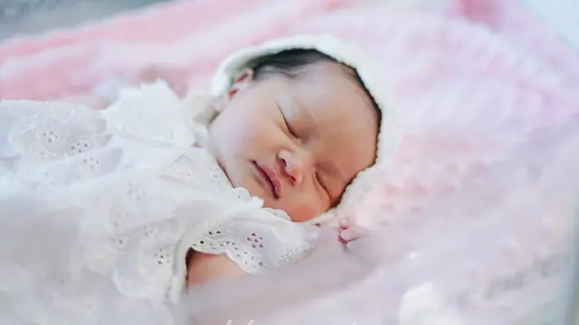 Shafanina Wardhana Bachtiar, anak Tasya Kamila dan Randi Bachtiar (bukaan.moment)