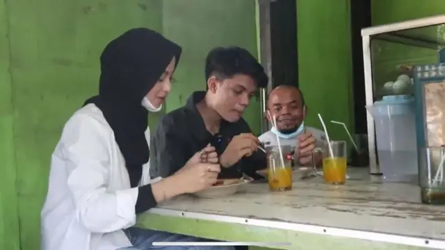 Ucok Baba Bersama Anak dan Calon Menantu