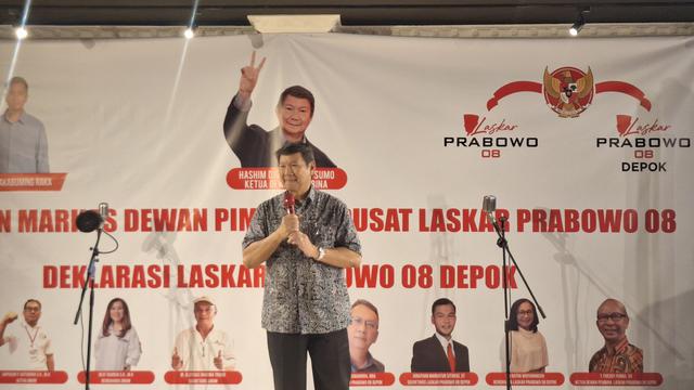 Hashim Djojohadikusomo mengatakan, capres nomor urut 2 Prabowo Subianto sangat bersemangat menjalankan program makan siang dan susu gratis.