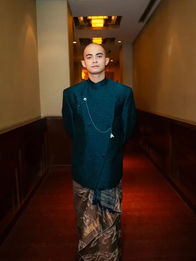 Omara Esteghlal (Instagram/omara.esteghlal)