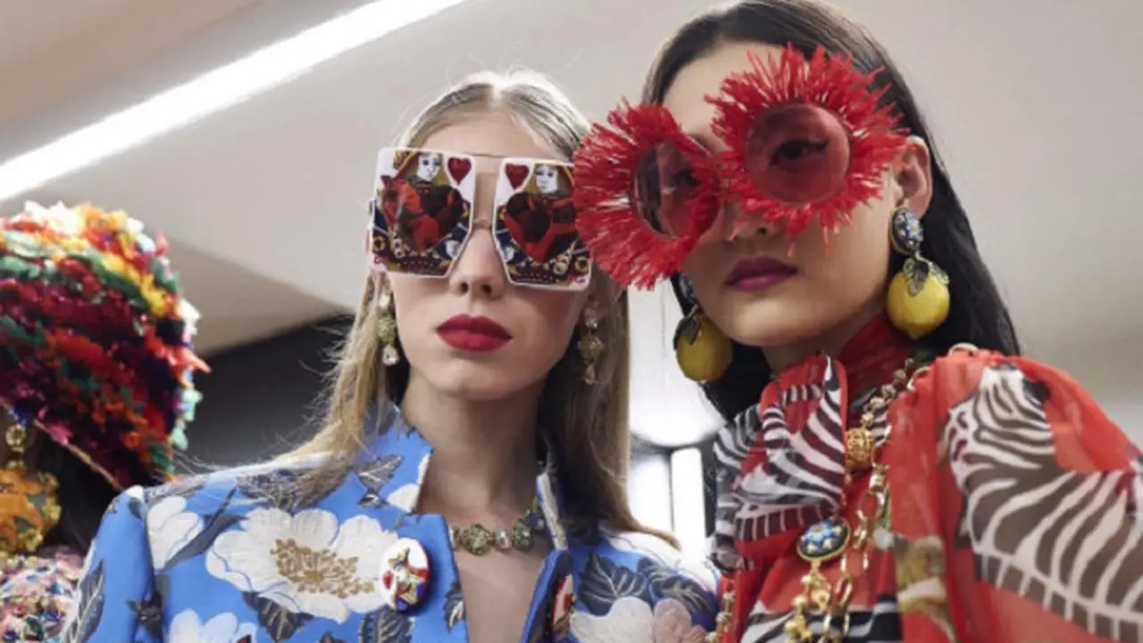 Parade Kacamata Unik di Panggung Runway Dolce Gabbana