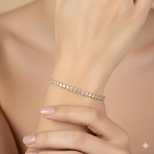 Model Gelang Emas Motif untuk Tangan Kecil