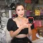 Anting Rp325 Juta Hilang, Sosialita Jamie Chua Menangis Empat Hari Berturut (dok. Screenshot YouTube Jamie Chua/ https://www.youtube.com/watch?v=kbebXlf1Ypg/ Brigitta Bellion)