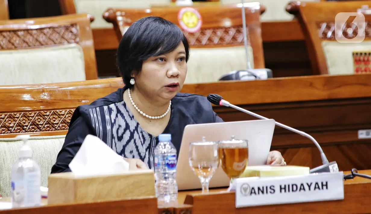 Calon Anggota Komisi Nasional Hak Asasi Manusia (Komnas HAM) 2022-2027 Anis Hidayah saat mengikuti uji kelayakan dan kepatutan dengan Komisi III DPR RI di Kompleks Parlemen, Senayan, Jakarta, Jumat, (30/9). Sebagai informasi, masa jabatan anggota Komnas HAM periode 2017-2022 akan segera berakhir pada November 2022. (Liputan6.com/Angga Yuniar)
