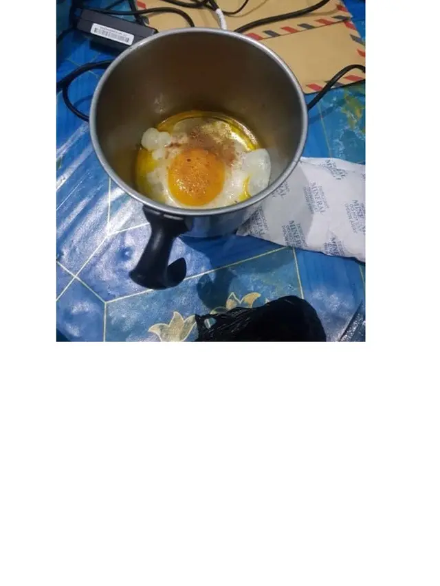Terlalu Kreatif, 8 Cara Memasak Ala Anak Kost Ini Bikin Geleng Kepala