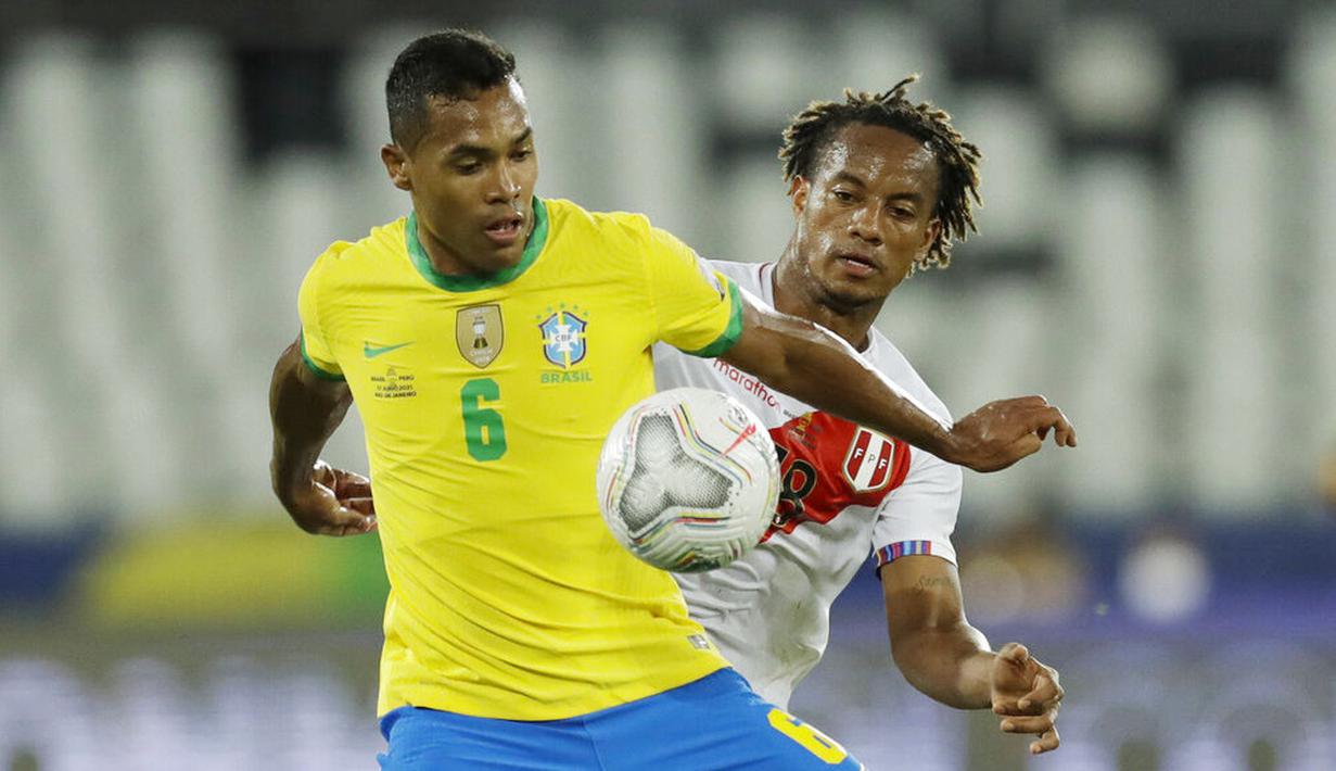 Pada laga kali ini Brasil menguasai jalannya pertandingan dengan 55 persen penguasaan bola. Brasil melakukan 16 percobaan dimana setengahnnya mengarah ke gawang Peru. (AP/Bruna Prado)