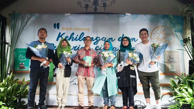 Ini Lima Penulis Sukses dalam Novel The Blue Valley Series