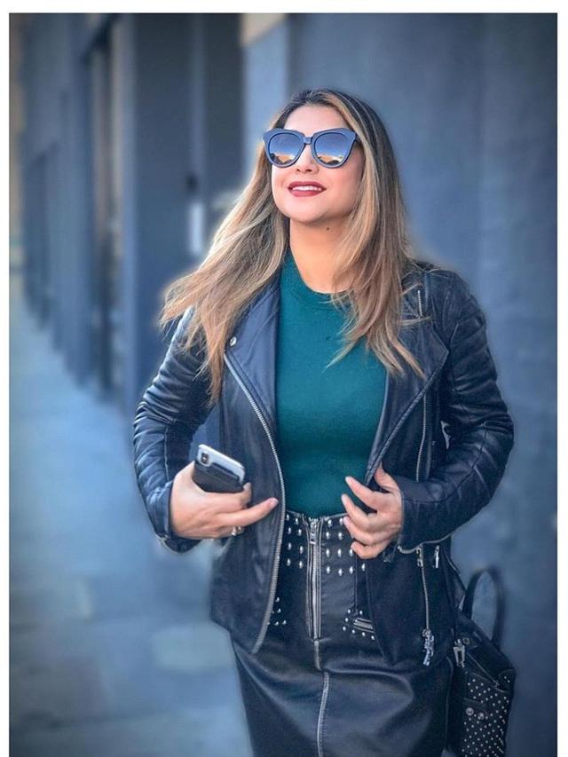 Genap 43 Tahun, Ini 7 Gaya Penampilan Sarah Azhari Bak ABG