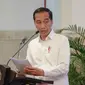 Presiden Joko Widodo atau Jokowi memberikan pengarahan kepada para peserta Rapat Koordinasi Nasional Kebakaran Hutan dan Lahan 2020 di Istana Negara, Jakarta, Kamis (6/2/2020). Jokowi memperingatkan Polri dan TNI untuk menindak tegas pelaku pembakaran hutan. (Liputan6.com/Faizal Fanani)