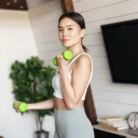 Ilustrasi perempuan olahraga | copyright shutterstock.com/Mix and Match Studio