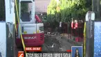 Petugas menutup lubang di tembok selebar 7 meter yang menjadi aliran masuknya air dari Kali Cicalobang untuk sementara waktu dengan karung berisi pasir.