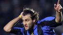 4. Christian Vieri - Salah satu striker terbaik asal Italia ini juga kerap pindah-pindah klub. Tercatat ada sekitar 13 klub yang pernah diperkuat Christian Vieri sepanjang kariernya. (AFP/Carlo Baroncini)