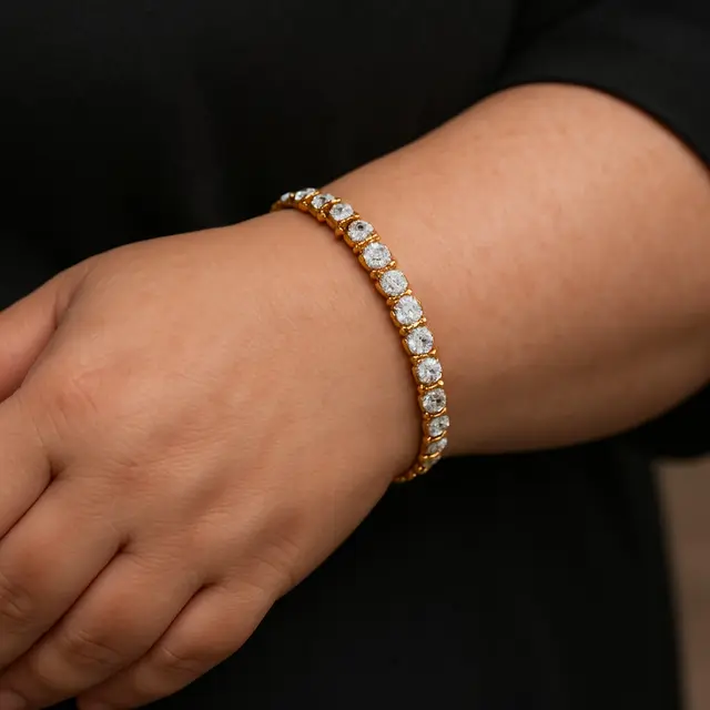 Model gelang emas untuk tangan gemuk (Foto: ChatGPT)