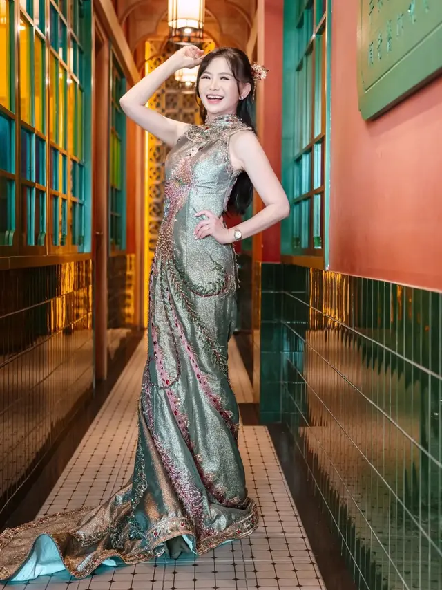6 Potret Puspa Dewi Sebelum dan Sesudah Oplas, Nenek Viral Awet Muda 56 Tahun