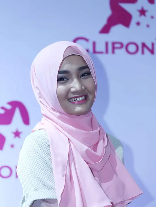 Hal itu membuat Fatin harus mengalahkan salah satu, diantara karier dan kuliahnya. (Nurwahyunan/Bintang.com)