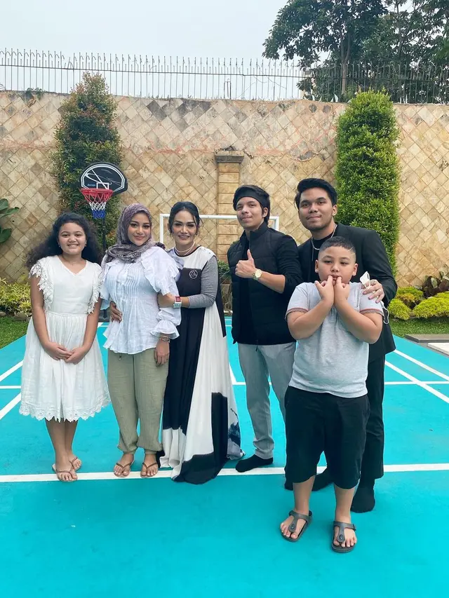 Unggahan Krisdayanti. (Foto: Instagram @krisdayantilemos)