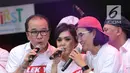 Penampilan Elek Yo Band saat acara penggalangan dana untuk korban gempa Palu dan Donggala di Lippo Mall Kemang Jakarta, Jumat (5/10). Elek Yo Band membuka dengan lagu "Stand By Me" milik Ben E King. Lalu "Bento" karya Iwan Fals. (Bintang.com/Deki Prayoga)