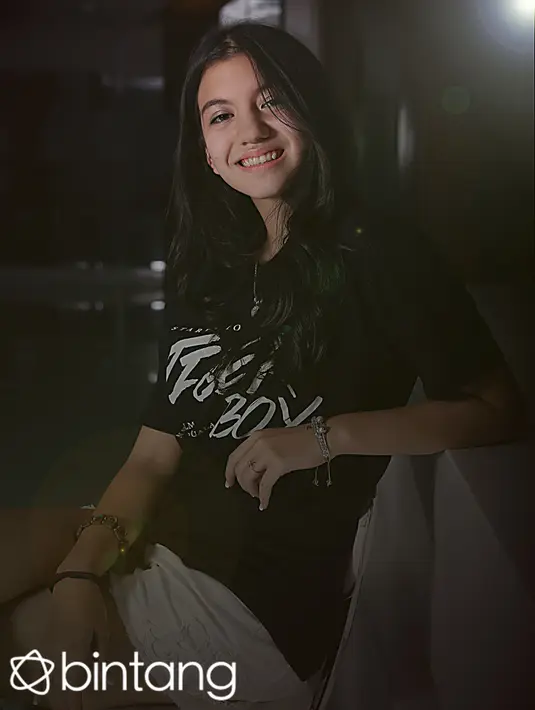 Diakui oleh Cassandra Lee persiapan main di sinetron dan film memang terasa beda. Ditanyakan mengenai sinetron apa lagi yang akan dibintangi, ia pun mengatakan akan fokus terhadap film terlebih dahulu. (Nurwahyunan/Bintang.com)