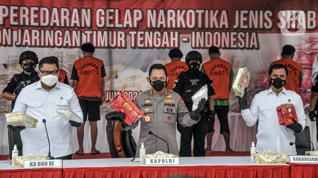 FOTO: Polisi Gagalkan Penyelundupan 1,1 Ton Sabu Jaringan Timur Tengah