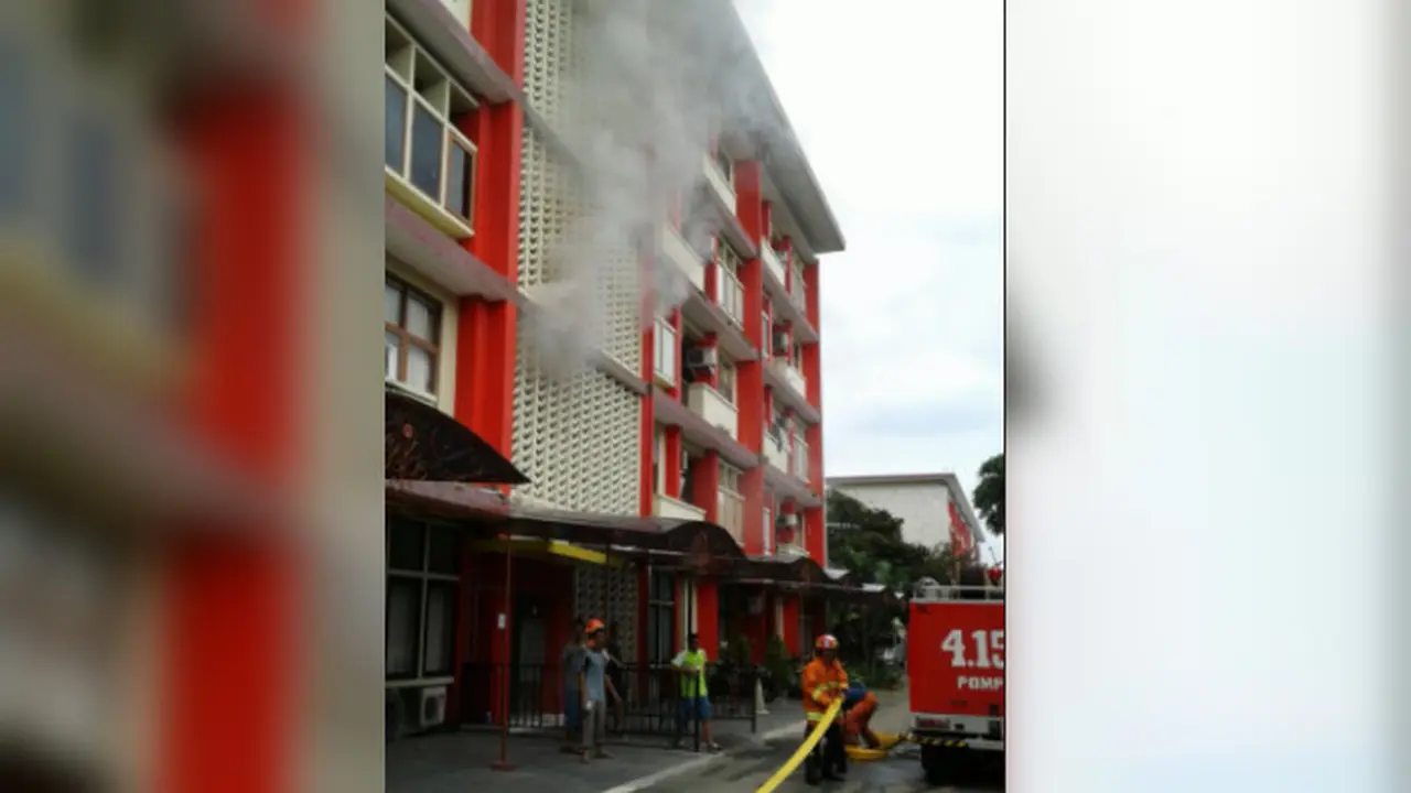 Kebakaran terjadi di Gedung STIK, Kebayoran Baru, Jakarta Selatan