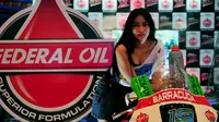 Perempuan Cantik Penunggu Motor Garang di IMoS 2014