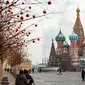 Foto yang diabadikan pada 2 Desember 2020 ini menunjukkan Katedral Santo Basil di Moskow, ibu kota Rusia. (Xinhua/Bai Xueqi)