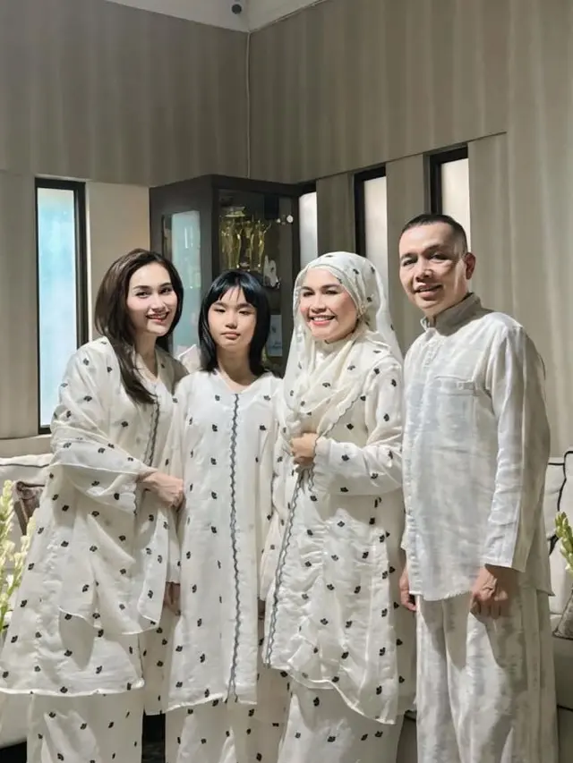 Gaya Selebritis di Lebaran ke 2.