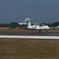 Dalam video Airbus Group disebutkan bahwa pesawat berteknologi E-Fan lepas landas dari Lydd di Kent, Inggris dan mendarat di Calais.