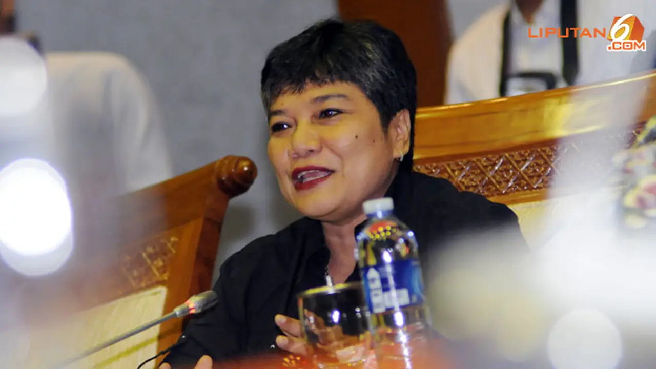 ribka-tjiptaning130616c.jpg
