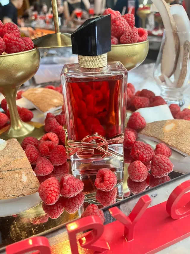 YSL Libre Hadirkan Aroma Parfum Baru Berry Crush yang Lebih Segar, Manis, dan Berani untuk Tampilan Lebih Playful