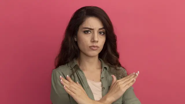 Ilustrasi seseorang mengalami trust issue