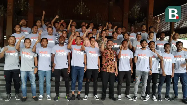 Persis Solo