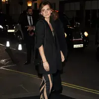 Emma Watson dalam gaun rancangan Chanel. Foto: Instagram.