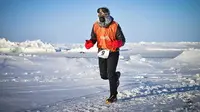 Pelari Indonesia, Fedi Fianto, tertantang untuk mengikuti Triathlon ekstrem di Norwegia setelah menaklukkan lomba lari marathon di Kutub Utara. (Instagram/@gapaitinggi)