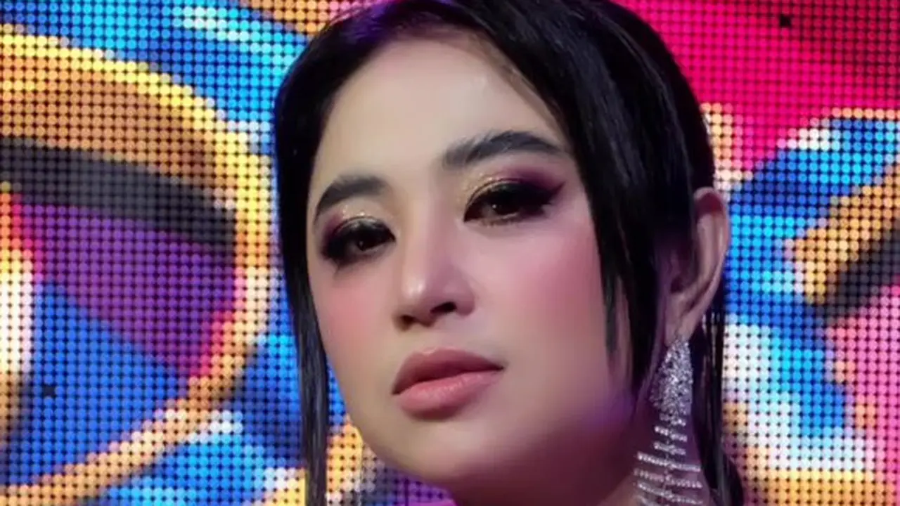 [Fimela] Dewi Perssik