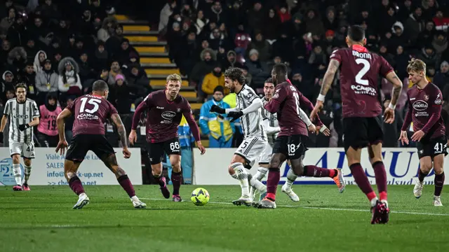 Foto: Dusan Vlahovic Borong 2 Gol, Juventus Sikat Salernitana di Liga Italia
