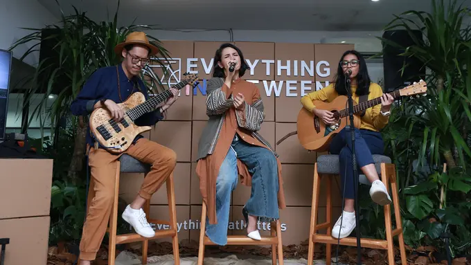 [Fimela] Andien Aisyah-Endah & Rhesa