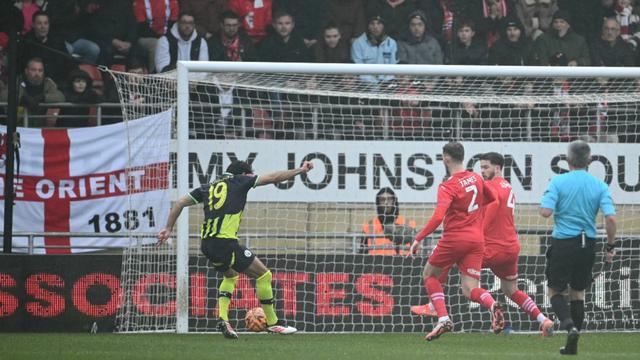 Leyton Orient vs Manchester City