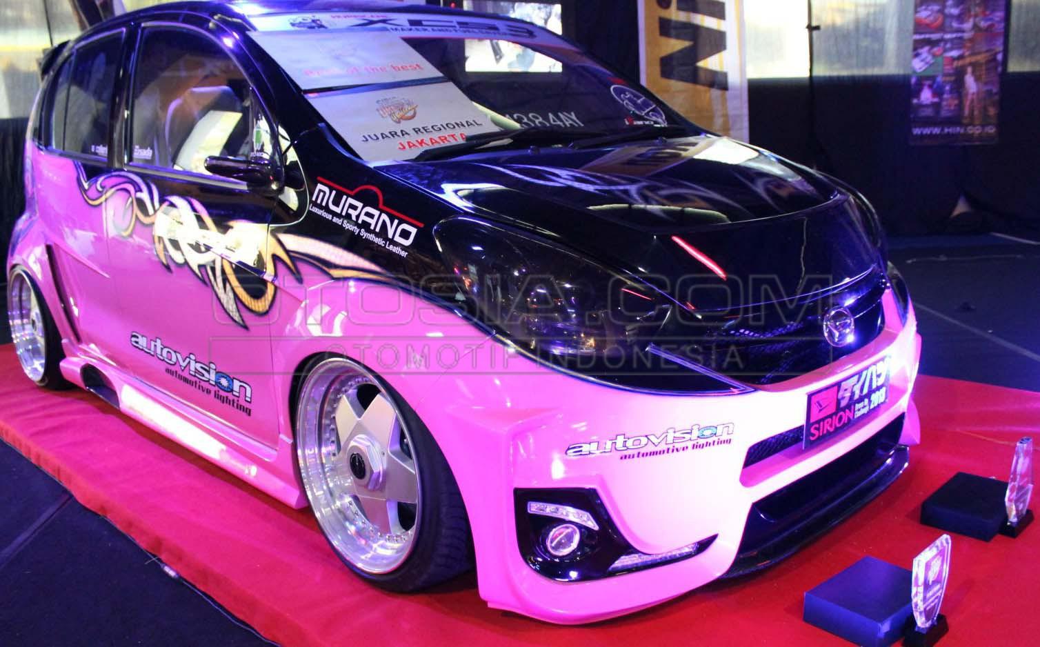 The King of Sirion Dress-up Challenge di HIN Bali