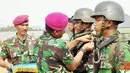 Citizen6, Surabaya: Acara ini dihadiri oleh Komandan Pasmar-1 Brigjen TNI (Mar) A. Faridz Washington, Danlanmar Sby Kolonel Marinir Yuliandar dan para Asisten Kaspasmar-1 serta para Dankolak Satlak Pasmar-1. (Pengirim: Diyat Akmal)