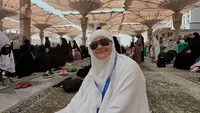 Mita The Virgin Ungkap Pengalaman Umrah Sekaligus Badalkan Mama