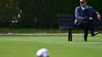 Direktur teknis AC Milan, Paolo Maldini terlihat selama sesi latihan di pusat pelatihan Milanello di Carnago, barat laut Milan, menjelang pertandingan sepak bola leg pertama perempat final Liga Champions UEFA pertandingan antara AC Milan dan SSC Napoli pada 11 April 2023. (AFP/Gabriel Bouys)