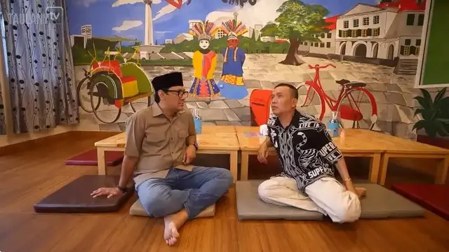 Potret Warung Makan Milik Ayah Ojak yang Berkonsep Betawi, Pakai Desain Sendiri