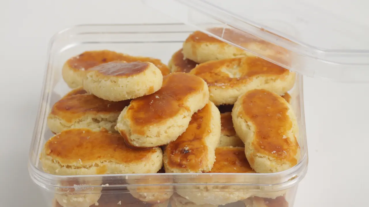 kue kacang